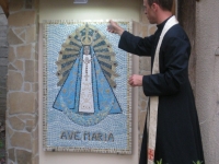 mosaic-our-lady-of-lujan-blessing-023